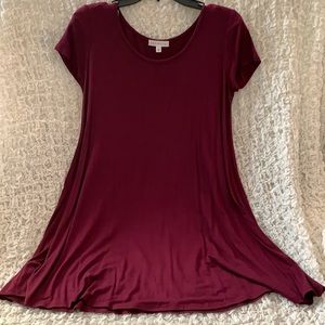 Women’s maroon, short sleeve dress